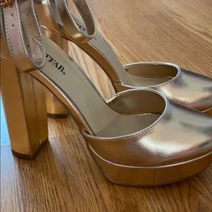 Size 8 JustFab Rose Gold Platform Heels NEVER WORN